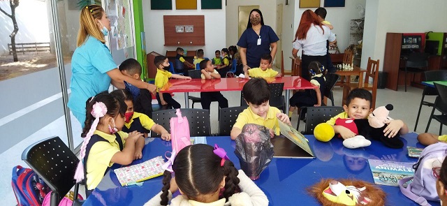 Escuelas visitan la Biblioteca Pública del Zulia 